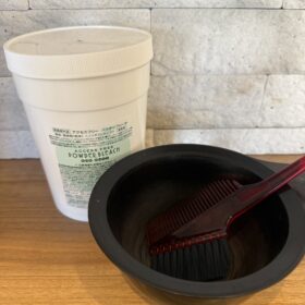 AIMER HAIR DESIGNで行うカラー施術後のあと処理ケア工程